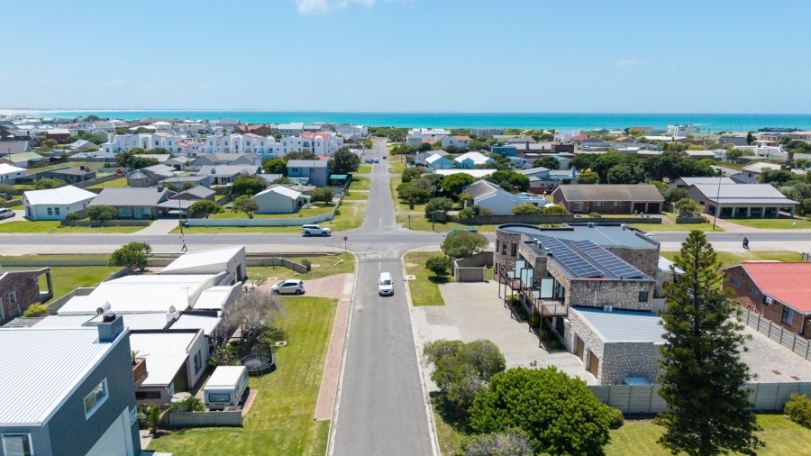 9 Bedroom Property for Sale in Struisbaai Western Cape